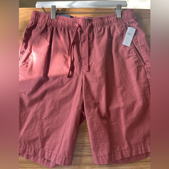 burgundy gap shorts - Picture 1 of 3